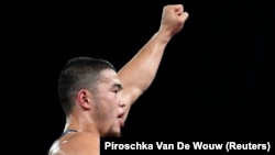 Акжол Махмудов 2-августта атаандаштарын жеңип, финалга жолдомо алган. 