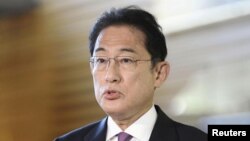 Щодо підтримки України, він запитав: «Без підтримки США, як довго надії України будуть руйнуватися під натиском Москви?»