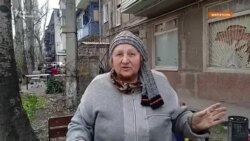 Місцева мешканка Маріуполя Раїса розповідає про ситуацію в місті і про те, чому не покидає домівку попри небезпеку