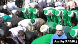 "Сез президентның башын сезнең гаделсез әләкләрегезгә тыгып пычратырга, халык алдында хур итәргә телисезме?"