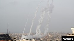 Бойовики «Хамасу» й інших угруповань запускають ракети по Ізраїлю з-посеред житлових кварталів, Смуга Гази, 10 травня 2021 року