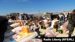 آرشیف - توزیع مواد غذایی به افغان های نیازمند در ولایت پکتیا