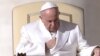 Стан папи Римського «раптово погіршився», його перевели на штучну вентиляцію легень – Ватикан
