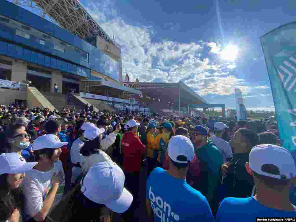 Чолпон-Ата шаарындагы ат майдан.