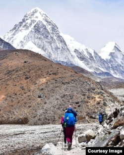 Восхождение на вершину Пумори, Непал. Фото из архива Андрея Алмазова.