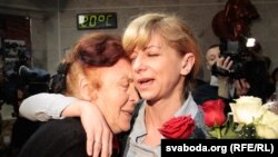 Ірына Халіп і Ала Саньнікава