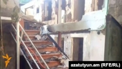 Ադրբեջանական կողմի հրետակոծություններից տուժած տուն Տավուշի սահմանամերձ գյուղերից մեկում, արխիվ