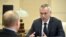 Президент РФ Владимир Путин и врио главы Новосибирской области Андрей Травников во время встречи в Ново-Огарево 