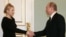 Юлия Тимошенко и Владимир Путин, январь 2009
