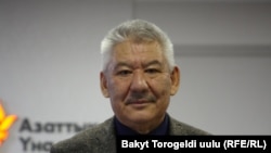 Азимбек Бекназаров.