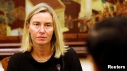 Federica Mogherini conduce în prezent instituții de instruire pentru diplomați, pe lângă UE. 