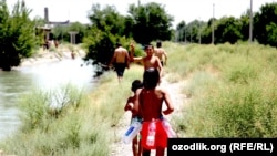 Andijon tumanidagi reyd bolasi ko‘chada "bemaqsad" yurgani aniqlangan ota-onalarni jarimaga tortishni ko‘zda tutgan.