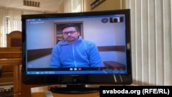 Ільля Квачэнка ўдзельнічаў у судзе праз скайп з ІЧУ Менскага раёну, дзе знаходзіцца з 4 сакавіка