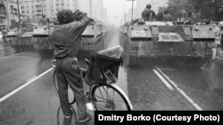 Процент поддержавших ГКЧП среди абхазов был больше, чем среди грузин. Причина была простая: грузины уже настроились на выход из СССР, а абхазы боялись остаться с ними в таком случае один на один