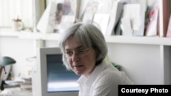 «Новая газета», где работала Анна Политковская, обещает продолжать расследование ее убийства