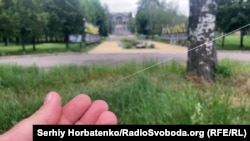 Російське оптоволокно біля Алеї слави у Костянтинівці