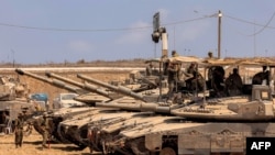 Израил армиясынын аскерлери Газа тилкеси менен чек арада турушат. 25-июль, 2025-жыл. 