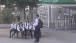 Aşgabatda mekdep okuwçylary COVID-19 bilen keselleýärler. It ýagy we üzärlik geçýän haryda öwrüldi