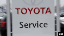 Корпорация Toyota извинилась перед потребителями и пообещала исправить все дефекты своих автомобилей.