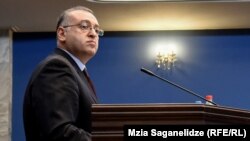 В целом, по мнению Кобы Гвенетадзе, пик обесценения лари пройден, импорт снижается, экспорт, напротив, растет