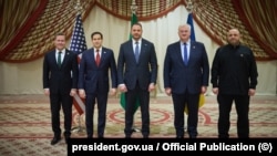 Делегації України та США після переговорів у Джидді, Саудівська Аравія, 11 березня 2025 року