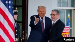 Дональд Трамп менен Кир Стармер.