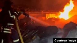 Виникла пожежа на кількох поверхах