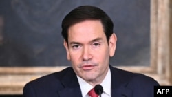 За його словами, програми іноземної допомоги, що «відповідають політиці адміністрації та просувають американські інтереси, будуть адмініструватися Держдепом»