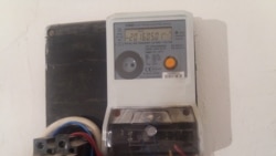 Diňle: Aşgabatda elektrik ölçeýjiler barlanýar, ulanyş möhleti geçen gurallar üçin jerime salynýar