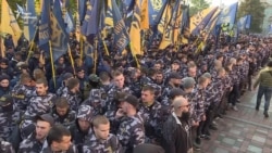 Фальшфеєри, «Нацдружини» та засідання Ради: як ухвалювали законопроект про іноземних добровольців – відео