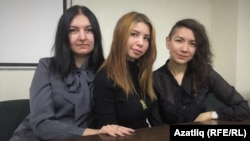 Сулдан: Айгөл Әхмәтова, Тасия Альбариньо, Динә Нурм