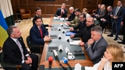 Cea mai recentă rundă de discuții între SUA și Ucraina pe tema încheierii războiului a avut loc la Hallandale, la nord de Miami, pe 25 noiembrie 2025.