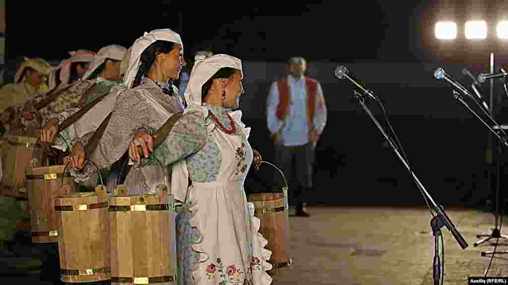 Камал театры каршында яңа сезон ачу тантанасы&nbsp;