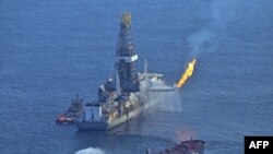 Спасательные работы в Мексиканском заливе продолжаются