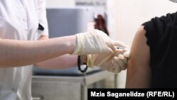 Лідером добової вакцинації напередодні стала Одеська область – 482 щеплення