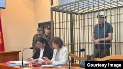 Имамидин Ташов Бишкек шаардык сотунда. 2025-жыл, сентябрь.