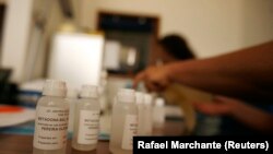 Дозы метадона для распределения пациентам в реабилитационной клинике в Лиссабоне