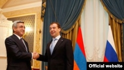 Russia -- Presidents Serzh Sarkisian and Dmitry Medvedev meet in St. Petersburg, 25Feb2011