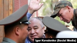 Омурбек Текебаев.