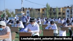 Олий таълимга кириш имтиҳонлари, 2020 йилдаги расм. Сурат @talimgaoid_xabarlar каналидан олинди. 