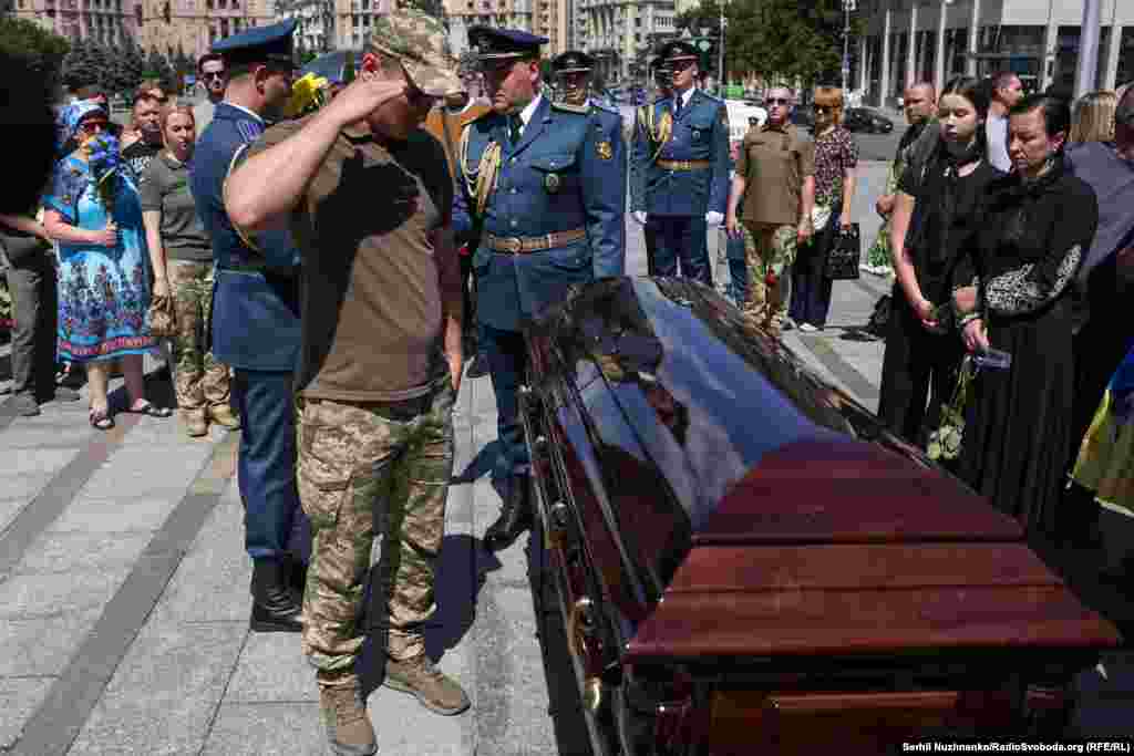 Прощання із Максимом Устименком на майдані Незалежності у Києві