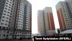 Бишкекте курулуп жаткан үйлөр. 