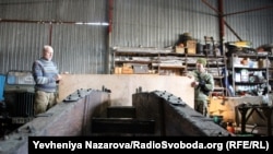 Науковці власноруч збирають морозильну камеру для унікальної знахідки