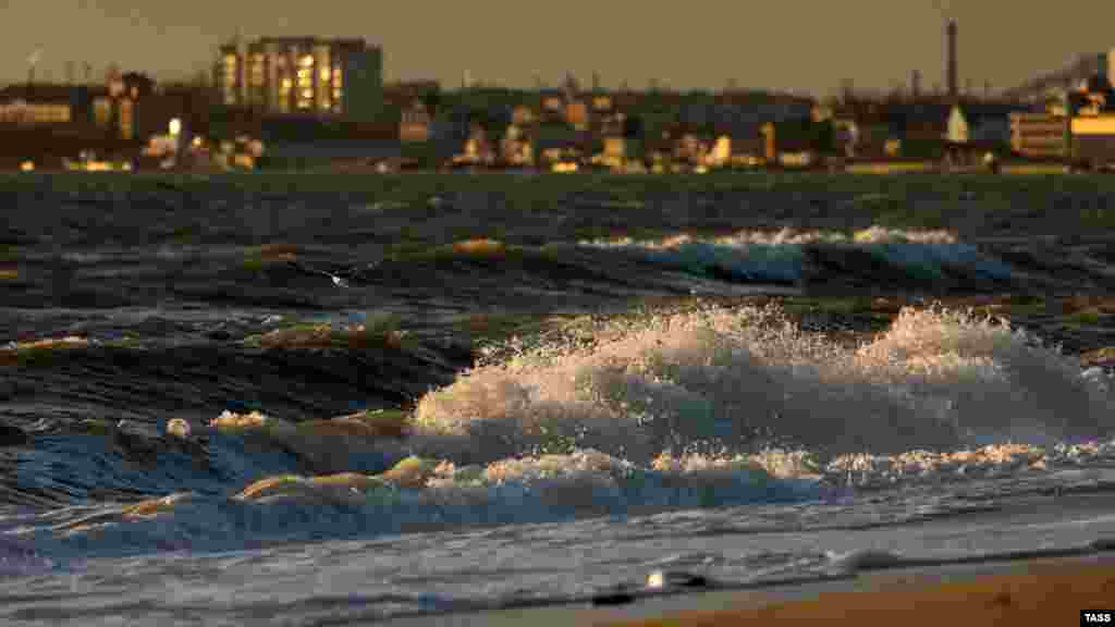 Одного із лютневих днів на морі був невеликий шторм. Невелику частину життя Сак в один із сонячних лютневих днів &ndash; дивіться у фотогалереї &nbsp;