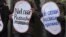 «Краще відрізати собі вухо, ніж слухати російську пропаганду» – акція під посольством Нідерландів