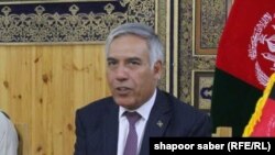 رئیس جمهوری افغانستان دستور داده است،  پس از این همایون قیومی، سرپرست وزارت مالیه، می‌تواند در همه نشست‌های اقتصادی خارجی، بدون اجازه او شرکت کند.