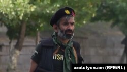 Араик Хандоян на территории полка ППС, Ереван, 23 июля 2016 г․