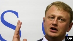 Майор Алексей Дымовский Москвада пресс-конференция өткөрдү, 10-ноябрь 