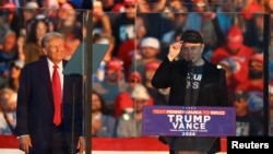 Дональд Трамп менен Илон Маск шайлоо өнөктүгү маалында. 5-октябрь, 2024-жыл