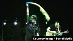 Земфира на концерте в Тбилиси  